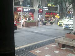 -好吃街美食城(八一广场店)
