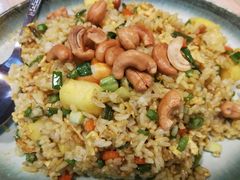虾仁菠萝炒饭-热浪岛马来餐厅