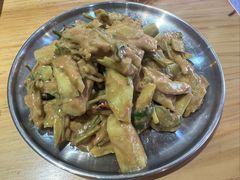 麻酱黄瓜-老姑砂锅·烧烤天津菜(体北道店)