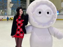 -冰纷万象滑冰场(沈阳万象城店)