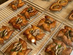 -VERIE BAKEHOUSE