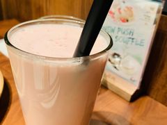 草莓奶昔-大树餐厅(益田假日店)