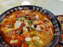 -醉美云南·云南菜主题餐厅(昆明站北京路双龙商场店)