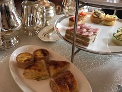 红丝绒下午茶-Salon de Ville浦江汇(上海外滩华尔道夫酒店店)