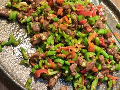 尖椒炒牛肉粒-来龙里 精致 东南亚餐室(万象城店)