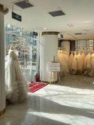点击看大图 -GRACE KELLY婚纱与礼服(北京店)