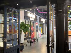 -川骄海鲜自助(王府井奥莱UP TOWN店原世界之花店)