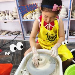 -泥娃娃DIY陶吧(易生活购物公园店)
