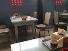 大堂-闫家驴肉老店(华电一校店)