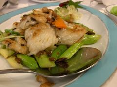 鸡纵菌爆炒石斑鱼球-伯衡55·吉品轩(乌鲁木齐南路店)