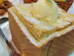 雪糕蜂蜜厚多士-禄興記香港大排档(歌斐中心店)