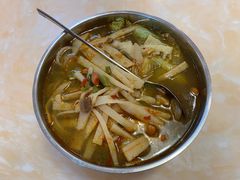 -卓雅桂林米粉