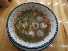 鸡肉丸子汤-Lozhki-ploshki