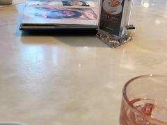 -港丽餐厅(高德置地店)