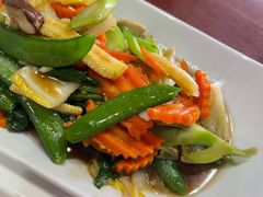 -Dang restaurant (patong phuket)