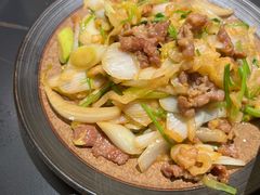 酸菜炒羊里脊-阿里家·新疆烤肉酒場 by MIG