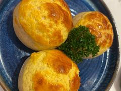 酥皮叉烧包-白天鹅宾馆-宏图府餐厅