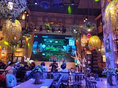 -临界音乐酒馆·小龙虾·江湖菜(华熙LIVE·鱼洞店)