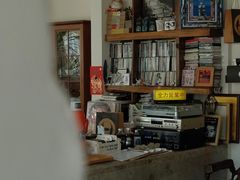 -巴浪鱼咖啡馆 Local Fish