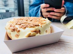 -蜜蜂小象·榴莲千层蛋糕(时代汇11栋店)