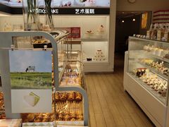 面包甜点陈列柜-好利来(高新枫叶广场店)