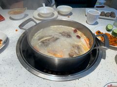 -三人行骨头王火锅(长寿店)