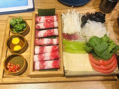 蒙自过桥米线-麦麦山云南菜(复地活力城店)