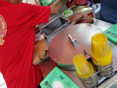 -詹爷爷乌节路街头冰淇淋