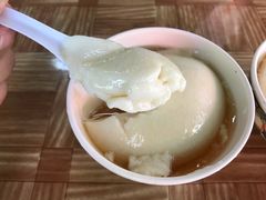 -建兴亚婆豆腐花(Ah Por Tofu Fa)