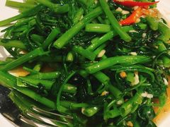 -The Dishes Seafood & Restaurant