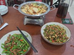 -湖南人家湘菜馆(镇江路店)