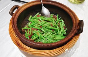 Preserved Meat with Chrysanthemum Stems