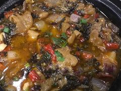 酸菜肥肠煲-丰乐餐厅·始于1999·本地老字号