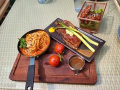 -Let'sBURGERplus·非常创意汉堡(三里屯店)