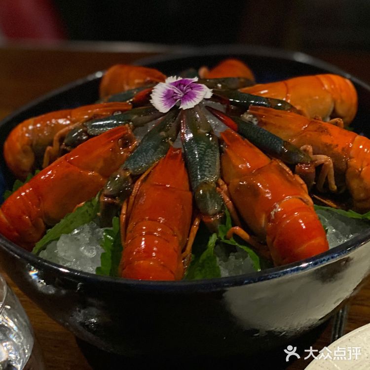 随堂里是属于一个月可以来一次的餐厅