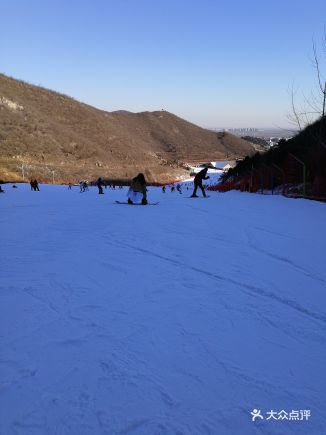 静之湖滑雪场 