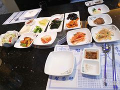 -青松馆韩国料理(香港中路佳世客店)