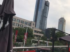 -UNI UNI(环亚凯瑟琳店)