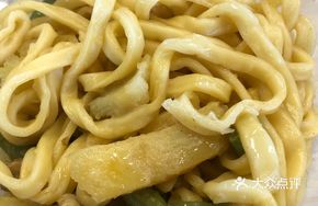 Signature Preserved Pork and Kidney Bean Noodles