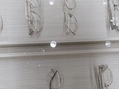 -无界眼镜MaxLess(南翔印象城店)
