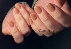 -一笔绣狂草美甲坊