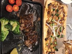 -必胜客(WOW梦之城店)