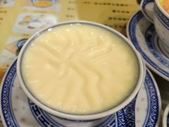 -广信牛奶甜品世家(台东店)