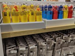 -名创优品(北京新中关购物中心地铁层店)