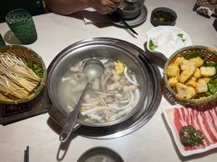 -喃喃椰·糟粕醋·椰子鸡火锅(七堡花园店)