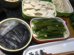 -两三事小郡肝串串香火锅(桂庙店)