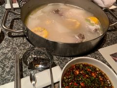 -辉哥火锅(虹桥路店)