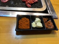 -小黑猪石板烤肉(皇冠花园店)