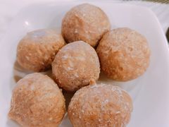 芝士包心牛丸-鲜入围煮花胶鸡海鲜火锅