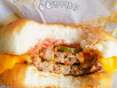 双层吉士汉堡-麦当劳(凯德广场店)
